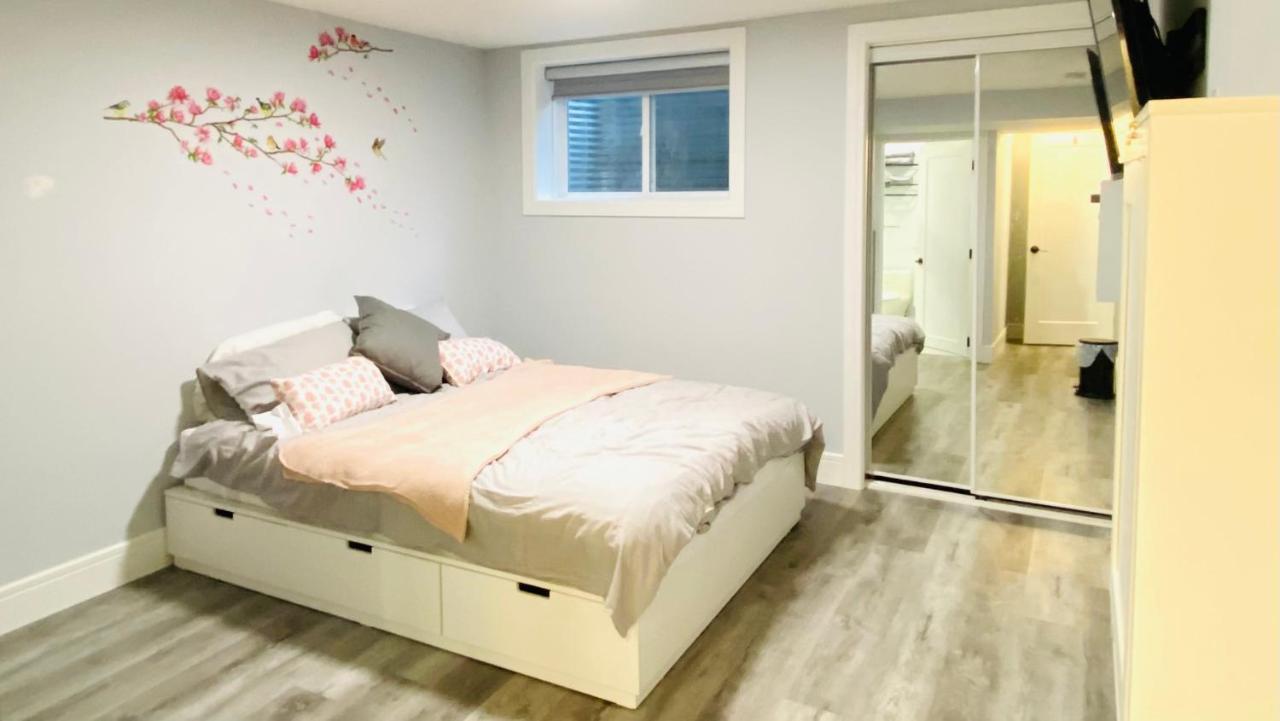 Cozy Basement Suite-溫馨小屋 Designated Parking Calgary Zewnętrze zdjęcie